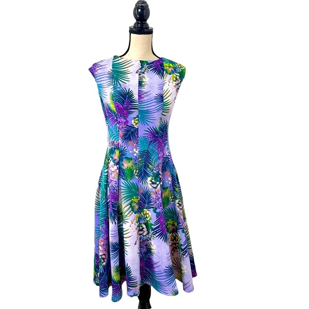 ZARR    Collection  Floral Flara and Fit Dress. Multi Colors. Sz 12 Green Purple